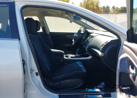 2014 Nissan Altima 2.5/2.5 S/2.5 Sl/2.5 Sv z USA, uszkodzony, nr VIN 1N4AL3AP2EC275700